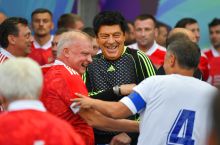 FOTOGALEREYA. Faxriylar o'yini. O'zbekiston - Rossiya 2:2