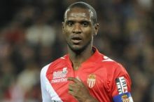 Erik Abidal xozircha faoliyatini yakunlamoqchi emas