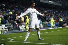 Karim Benzema: "Ronaldu hamon jamoa etakchisi"