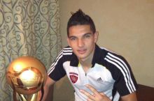 Milan Jazoir terma jamoasining 21 yoshli futbolchisiga qiziqmoqda