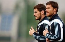 Kasilyas, Alonso va Vilya soliqlarni to'lamaslikda ayblanishmoqda