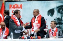 Roberto Karlos “Granada” bosh murabbiyligiga taklif qilindi