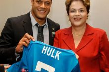 Xalk Braziliya prezidentiga “Zenit” futbolkasini sovg'a qildi (FOTO)