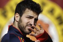 "CHelsi" va "Manchester Yunayted" Fabregasga yiliga 9 milliondan bermoqchi