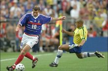 Jahon chempionatlarining rasmiy to'plari: Franciya-1998. (Tricolore)
