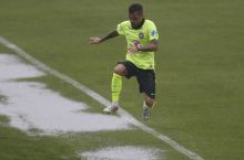FOTOGALEREYA. Braziliya terma jamoasi yomg'ir ostida mashg'ulot o'tkazdi