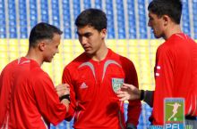 OFK nazoratchilari o'zbekistonlik hakamlarning o'yinini kuzatishadi