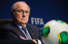 Zepp Blatter Qrim klublari Ukraina ligalarida o'ynashi kerakligini takidladi
