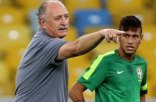 Сколари: "Если бы мне пришлось играть против Неймара, я бы не спал спокойно"