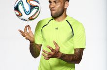 FIFA.UZ: Bugun JCH-2014 boshlanadi, "Brazuca"ni Dani Alvesdan olib qo'yamizmi?
