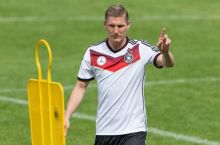 Кафу: "Швайнштайгер умеет делать на поле всё"