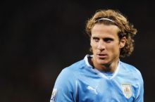 Diego Forlan umumiy guruhda shug'ullanmoqda
