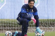 Buffon va De SHilolar umumiy guruhda shug'ullanishmoqda