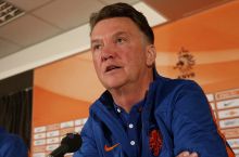 Луи ван Гал: "Вопрос тактики на матч с Австралией остается самым сложным для меня"