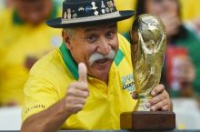 Braziliyaning kubok ushlab olgan eng sodiq muxlisi haqida