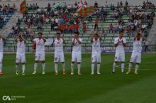 “Lokomotiv” shuncha futbolchini nima qiladi?