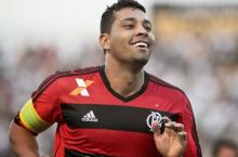 “Flamengo” muxlislari navbatdagi mag'lubiyatdan so'ng jamoa himoyachisi Andre Santosga hujum qilishdi