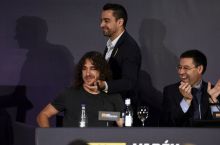 Xavi Luis Enrike va Bartomeu bilan suhbatdan so'ng “Barselona”da qolmoqchi