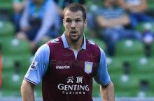 Vlaar: "Aston Villa" meni sotmoqchi emas"