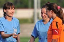 Edita Mirobidova va Zilola Rahmatova Osiyo O'yinlari futbol musobaqasida ishlaydilar