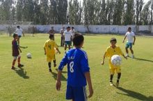 “Neftchi” FK Uchko'prik tumanidagi bolalar futbol maktabiga tashrif buyurdi