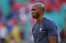 Mangala rasman "Manchester Siti" futbolchisiga aylandi
