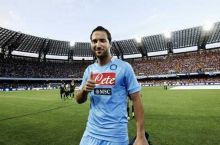 O'rtoqlik o'yinlari. Napoli PSJga yutqazdi, Fiorentina Betisni mag'lub etdi