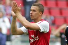 "Arsenal" Podolski bilan hayrlashishga tayyor