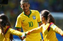 Neymar: "Terma jamoaga qaytganimdan xursandman"