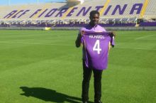"Fiorentina" Mika Richardsni tanishtirdi