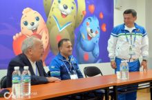 ВИДЕО. В Инчеоне Мираброр Усмонов встретился с футболистами сборной