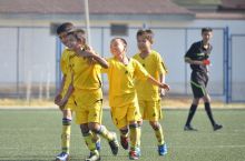 Bolalar futboliga qanot hakamlari kerak
