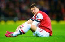 Ozil 10-12 haftaga safdan chiqdi
