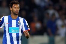"Aston Villa" Rolando uchun "Inter" bilan kurashadi