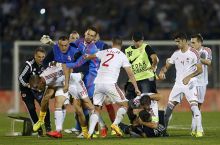Provokacion bayroq Serbiya va Albaniya termalari o'rtasidagi futbol uchrashuvini yo'qqa chiqardi