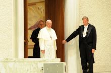 Rim Papasi Francisk "Bavariya" futbolchilari bilan uchrashuv o'tkazadi