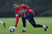 Ospina jarohat oldi va ikki-uch oyni o'tkazib yuboradi