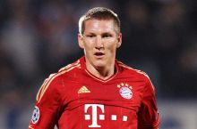 Rummenigge: "SHvaynshtayger qachon oyoqqa turishini "Bavariya"dagilar bilmaydi"