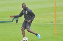 Balotelli mashg'ulotlarda qolganlardan 15 daqiqa ko'p shug'ullanmoqda