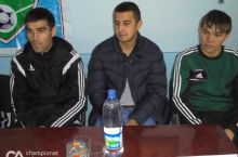Xorazmlik futbolchilar yosh “charm to'p” ustalari huzurida