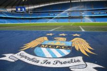 "Manchester Siti" - "Kristal Pelas". Boshlang'ich tarkiblar malum