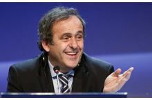 Platini futbolga oq kartochkalarni kiritishni taklif qildi