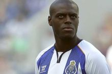 "Portu" himoyachisi Martins Indi "Sautgempton"ga o'tishi mumkin