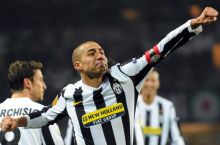 Trezege futbolchilik faoliyatini yakunladi