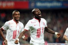 "Kristal Pelas" Suare va Matchni sotib olmoqchi