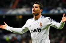 "Manchester Yunayted" va PSJ yana Ronaldu uchun kurashadilar