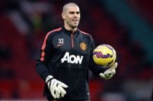 Viktor Valdes "Manchester Yunayted"ning zahira jamoasida o'ynaydi
