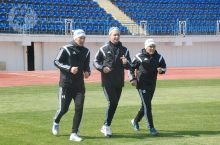 Kenja To'raev va Azamat Allaniyozov mashg'ulotlarni boshlashdi