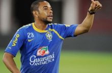 Robino "Santos"da qolmoqchi