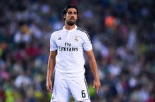 The Telegraph. CHelsi Sami Xedira borasida taklif tayyorlamoqda